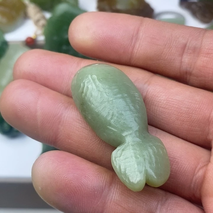 和田玉（糖玉）未镶嵌颈饰