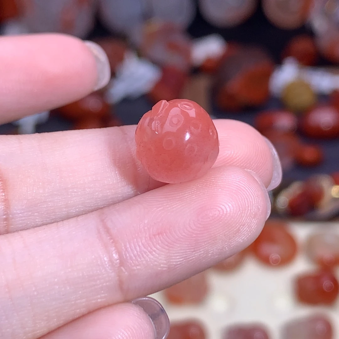 南红玛瑙未镶嵌珠宝半成品草莓