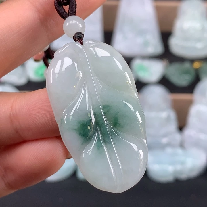 颈饰未镶嵌翡翠叶子