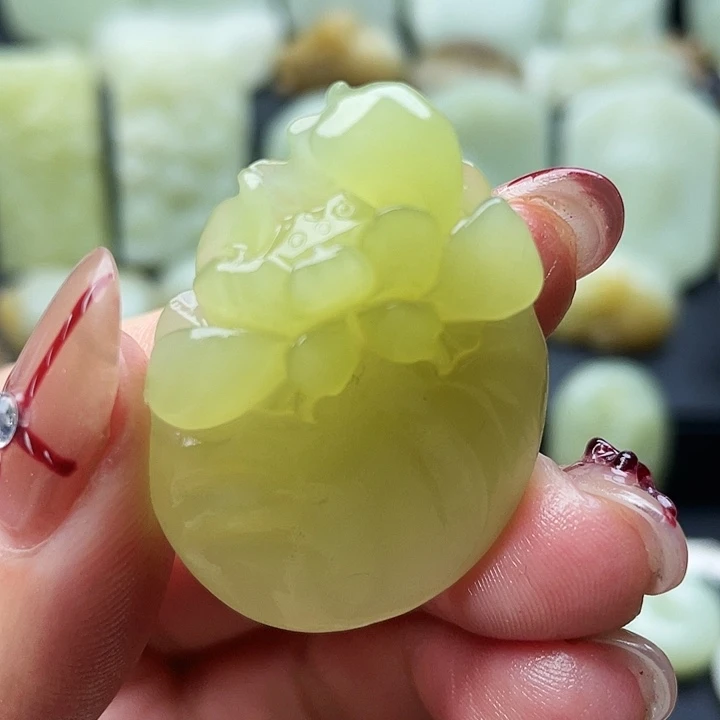 和田玉（糖玉）未镶嵌颈饰