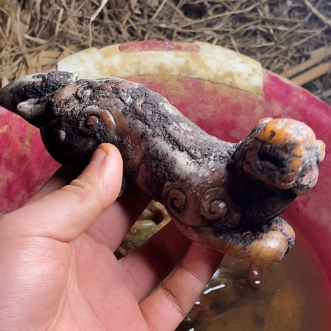 诚***仁和田玉（糖玉）未镶嵌颈饰