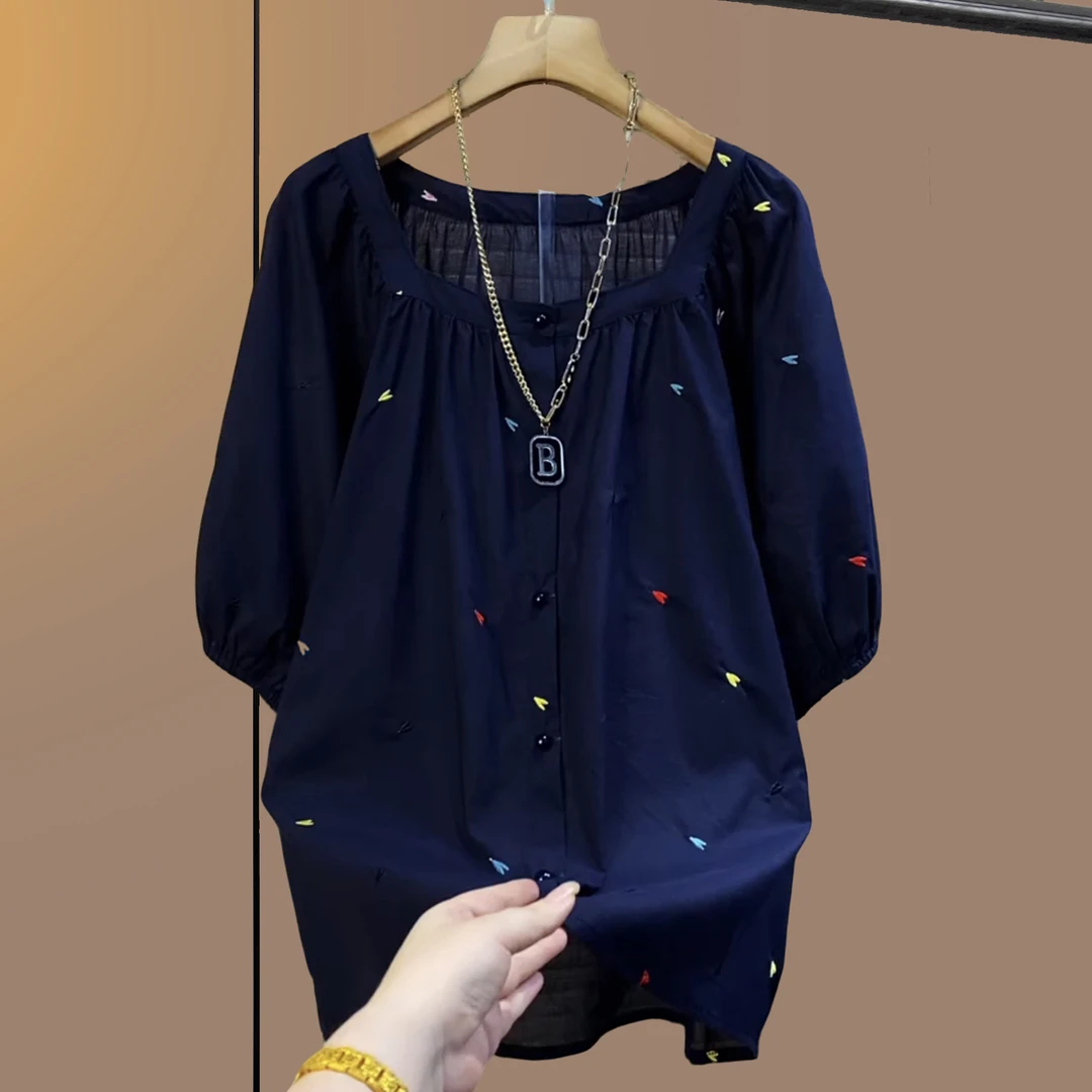 大码女装胖妹妹夏季宽松型刺绣衬衫时尚短袖百搭大码夏季小衫韩版