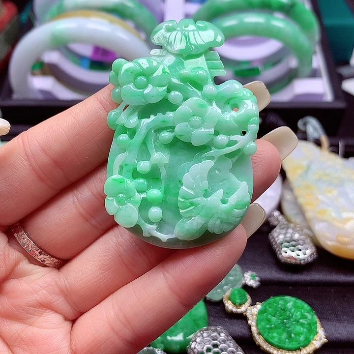 颈饰未镶嵌翡翠翡翠