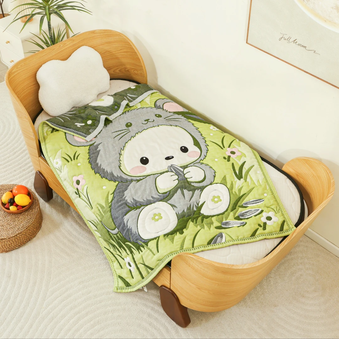 【贪吃小豆豆】120*150cm柔软亲肤透气卡通风秋冬被冬季棉纱泡芙被