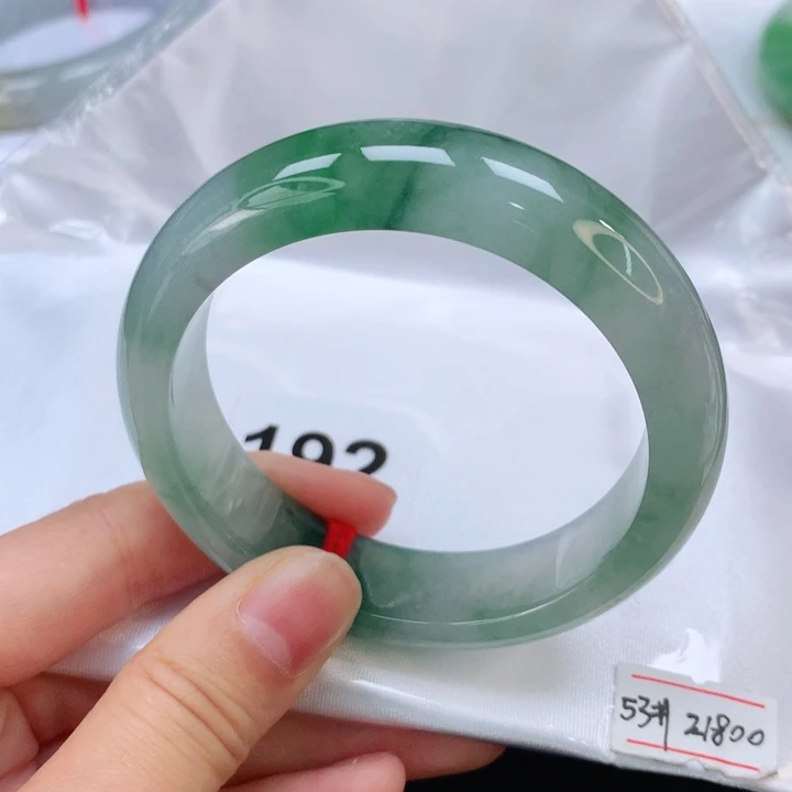 翡翠手镯未镶嵌翡翠手镯53
