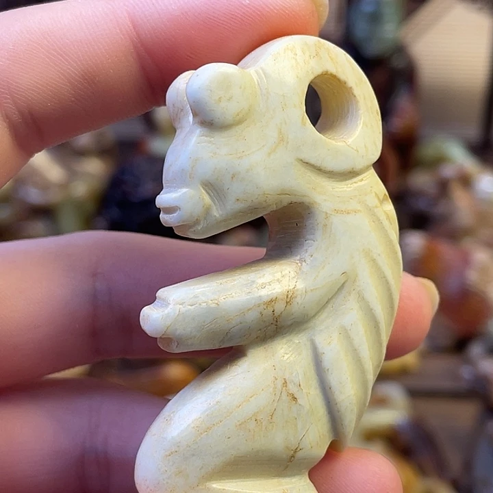 未镶嵌和田玉（糖玉）挂件