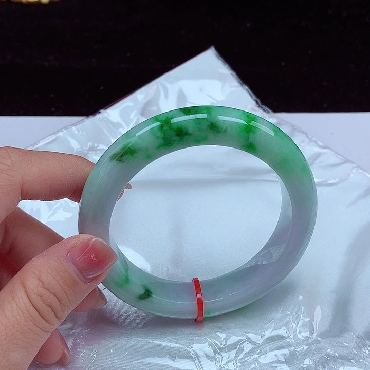 翡翠手镯未镶嵌圈口58