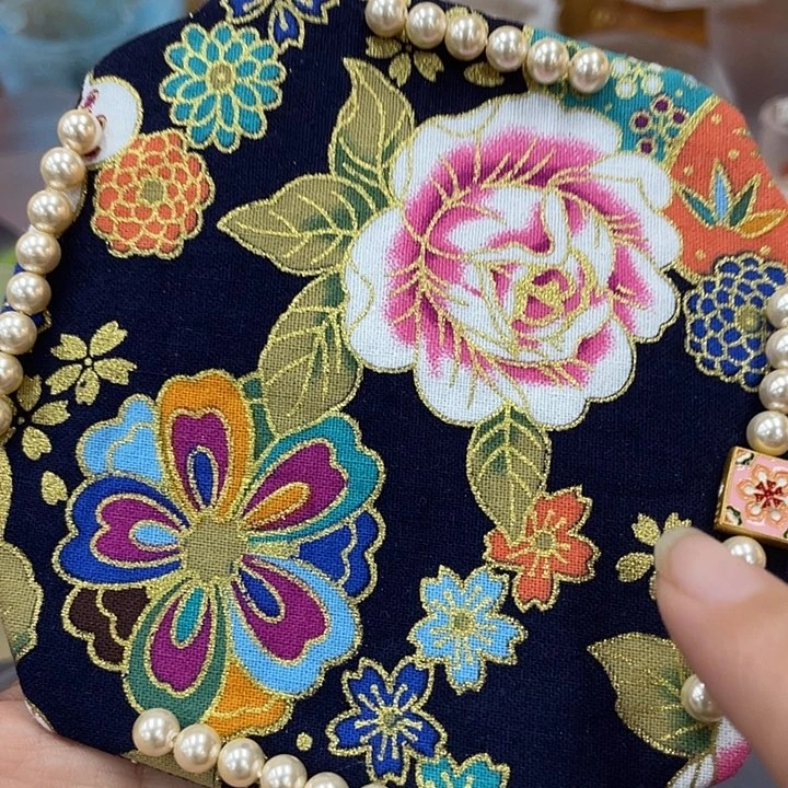 盖碗南*喃杯子里还有好多