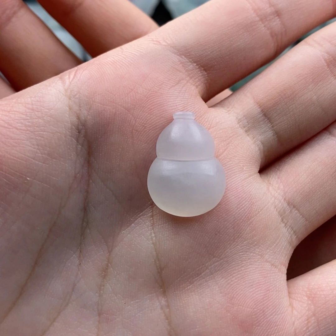 未镶嵌定制翡翠天然缅甸翡翠吊坠