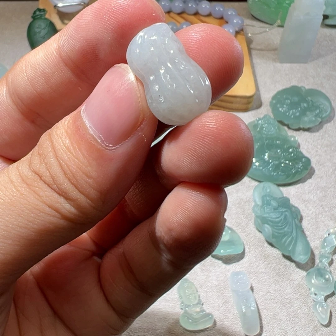 定制翡翠未镶嵌天然翡翠