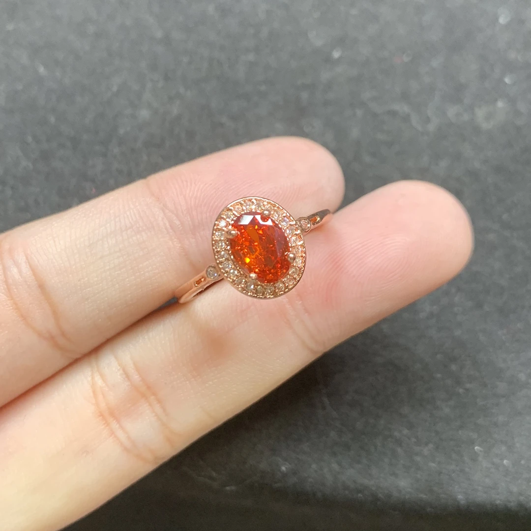 合成石榴石时尚大气上档次-合金轻奢培育石榴石戒指Q1003