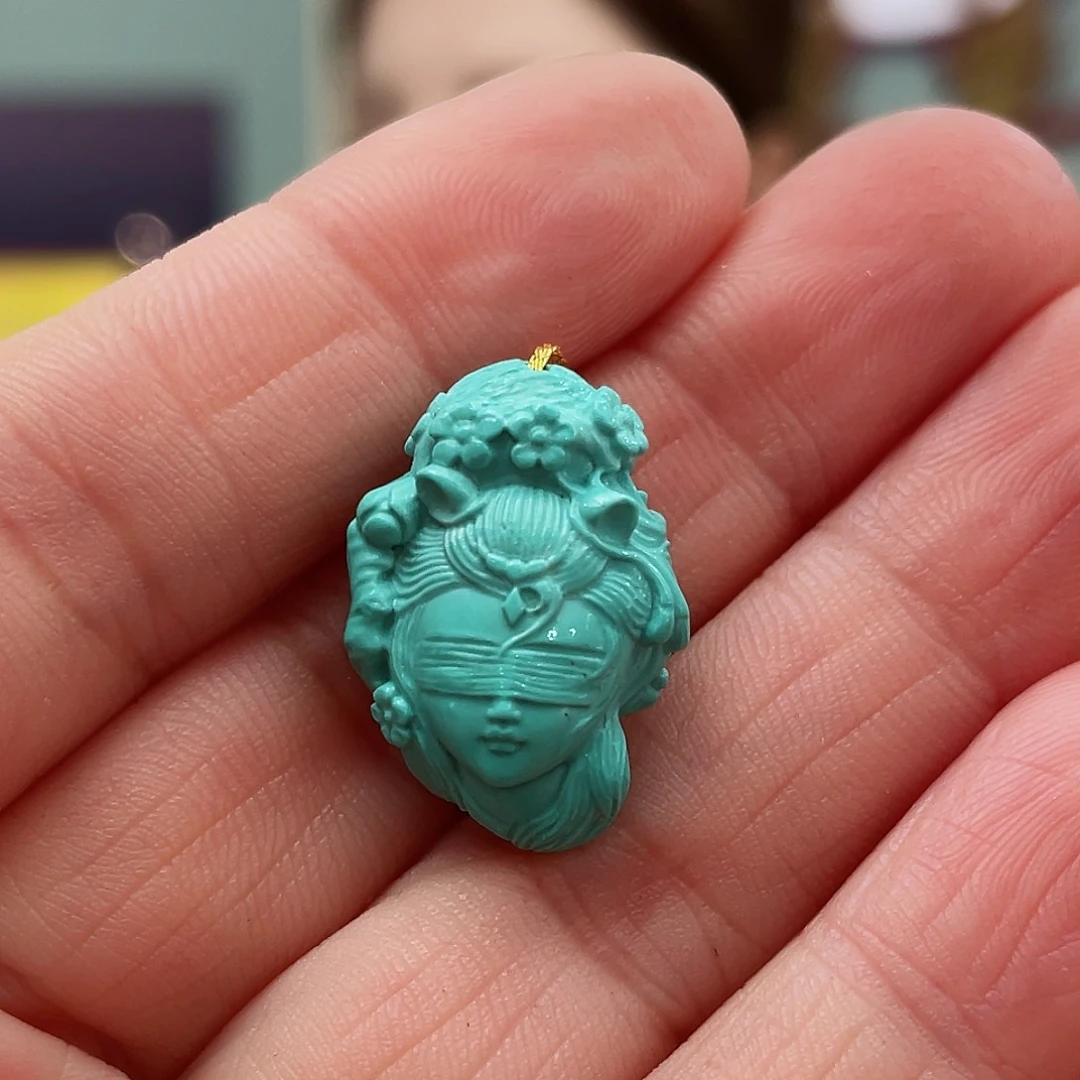 绿松石颈饰未镶嵌