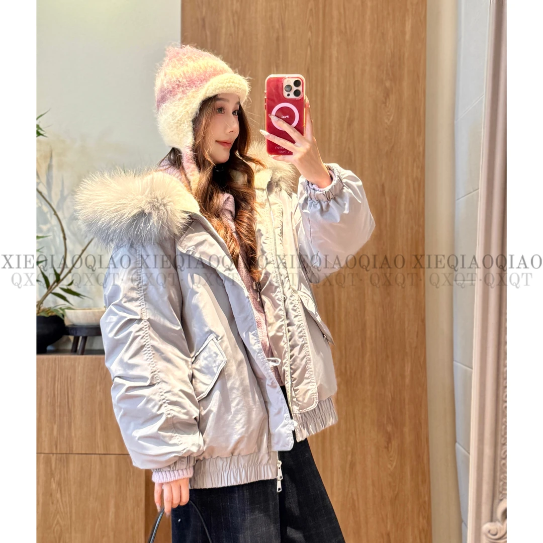 谢荞荞「雾松雪融」可拆貉子毛领90白鸭绒冬季保暖宽松连帽羽绒外套