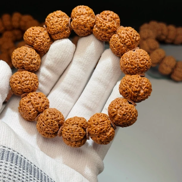 Q7-20大金刚深清满肉五瓣姜黄皮爆肉双龙金刚菩提手串