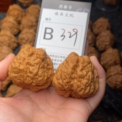 吊坠桃核我是第一百42