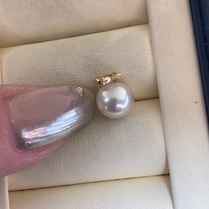 颈饰18K金镶嵌海水珍珠