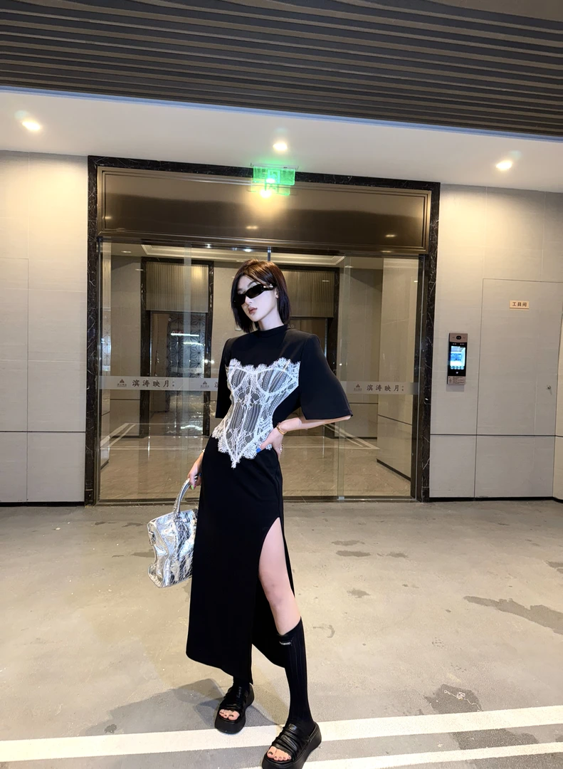 邓蕾婷【小腰精】夏季新款复古风蕾丝拼接显瘦气质开叉连衣裙