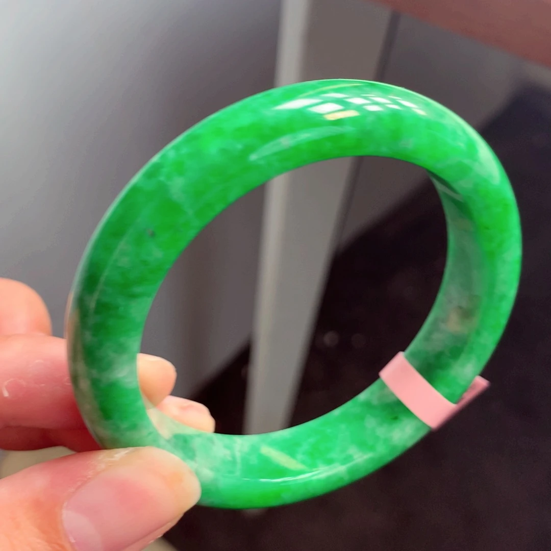 翡翠手镯未镶嵌缅甸翡翠