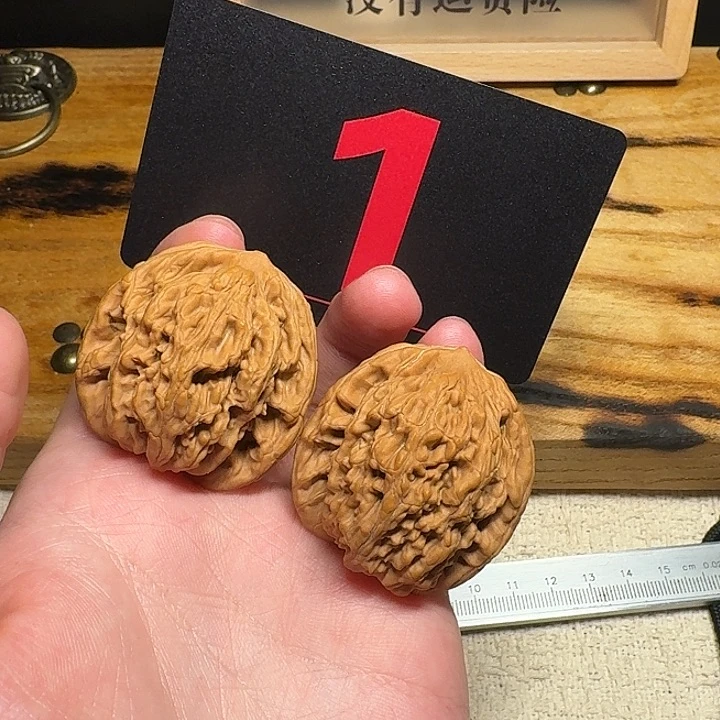 文玩麻核桃40尺寸虎头