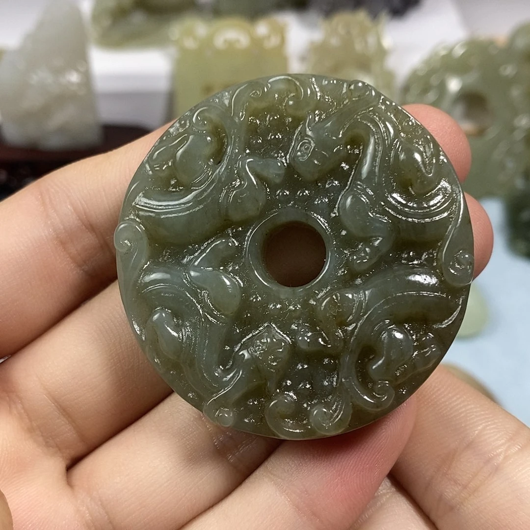 和田玉未镶嵌挂件