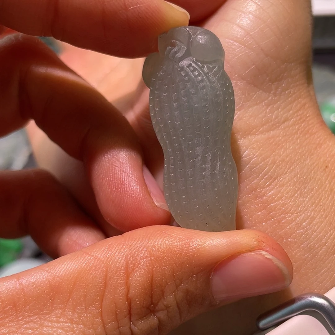定制翡翠未镶嵌花生