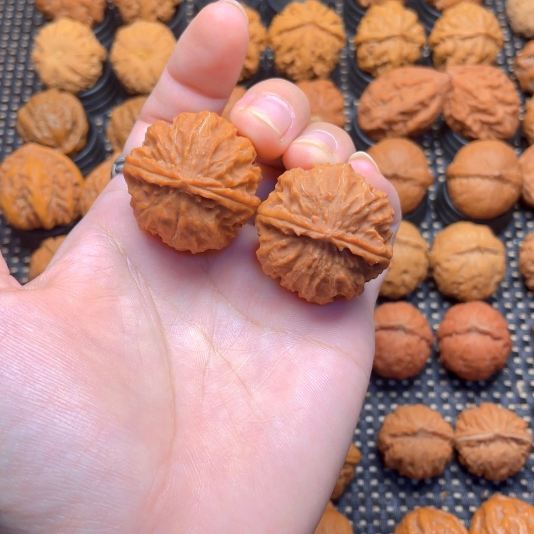 核桃文玩把件野生大团圆
