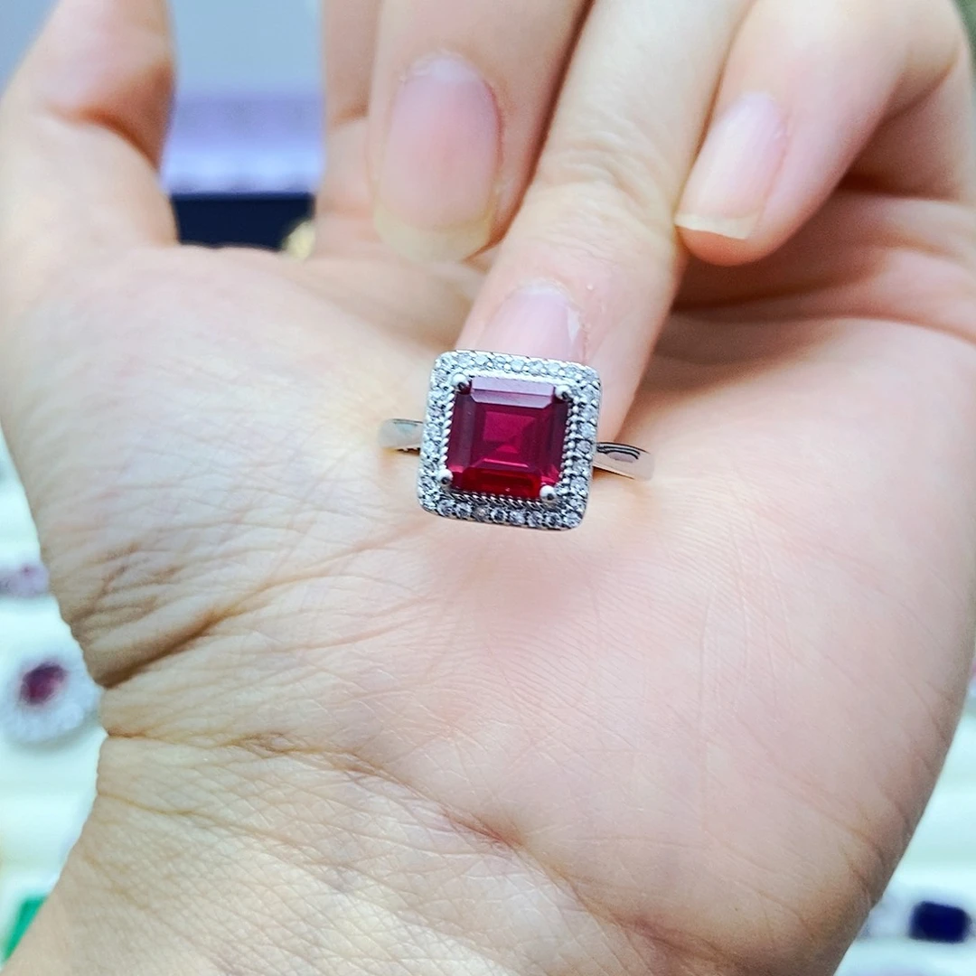 未镶嵌戒指红宝石