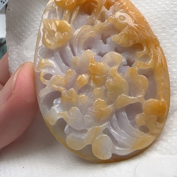 翡翠颈饰未镶嵌花开富贵