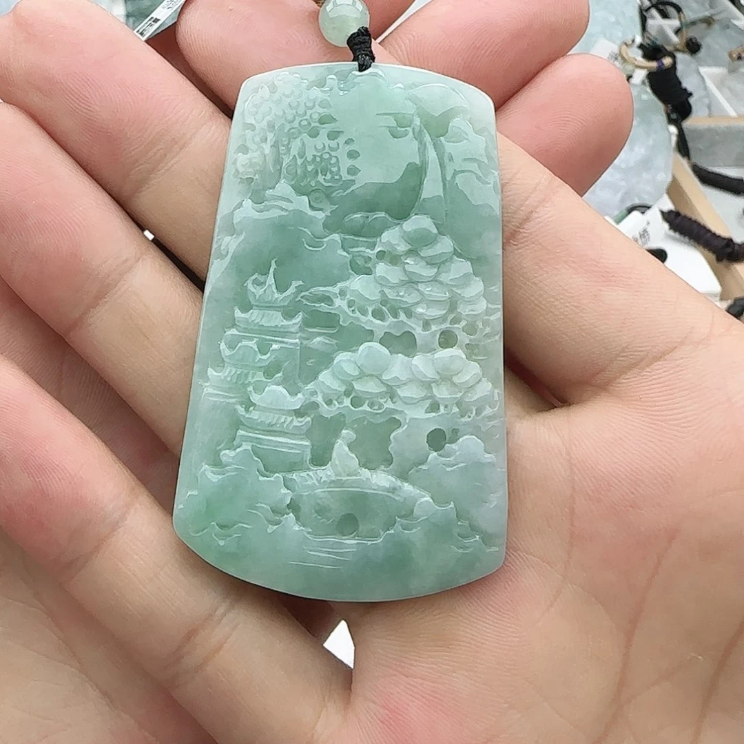 懂***你翡翠未镶嵌颈饰翡翠