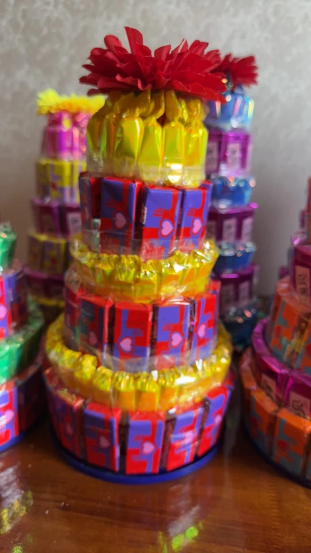 新年摆件龙斯上的其日、拉萨发货的、拍完颜色多所以随机发货