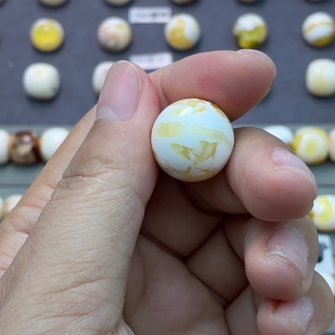 琥珀未镶嵌裸石16.8圆珠