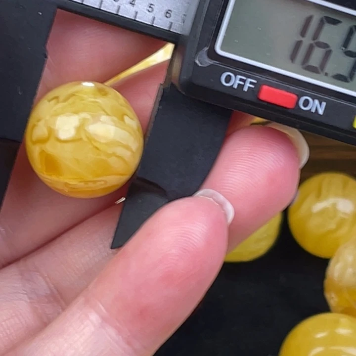 蜜蜡未镶嵌裸石微瑕360