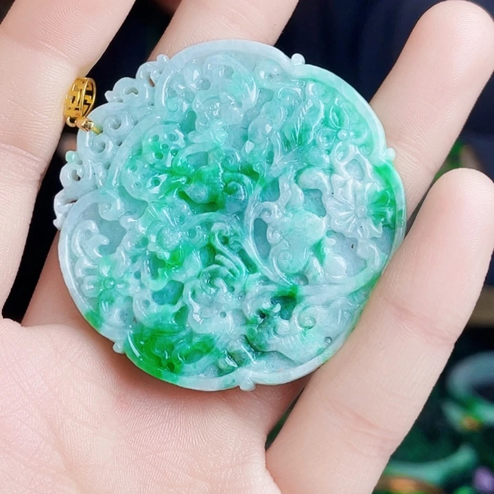 翡翠18K金镶嵌颈饰多样性