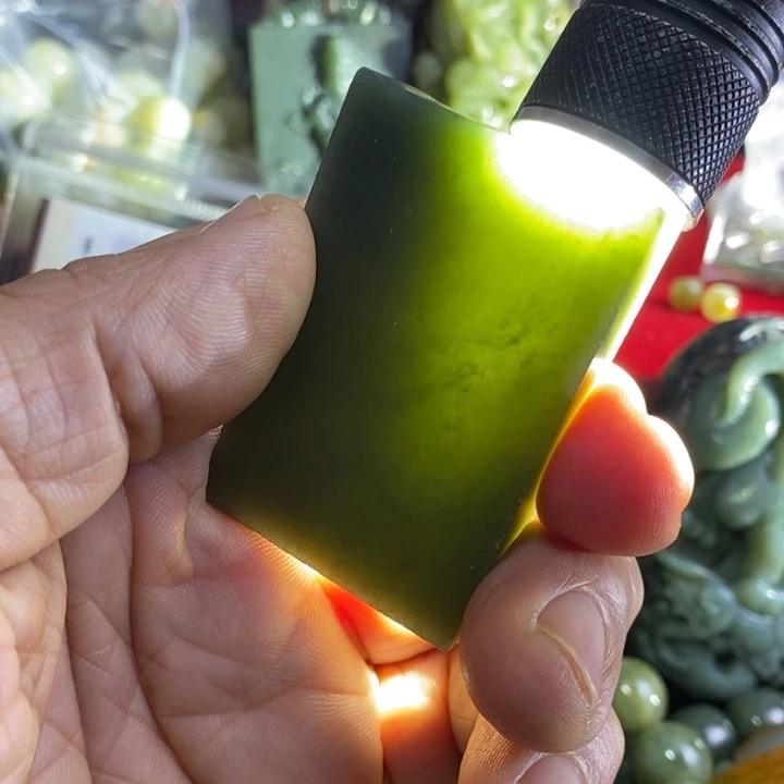 和田玉（糖玉）未镶嵌珠宝奇石