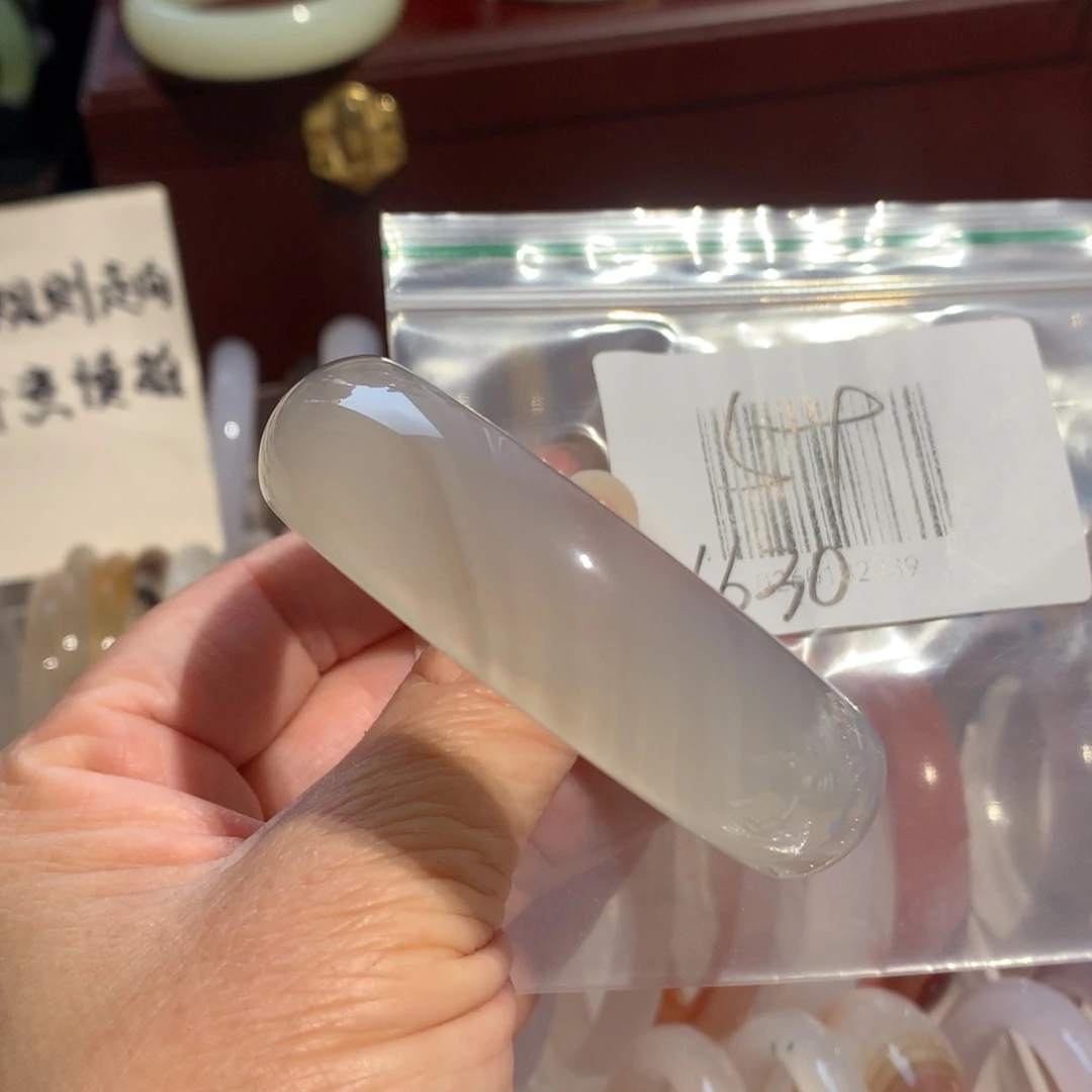 手镯玛瑙/玉髓未镶嵌59
