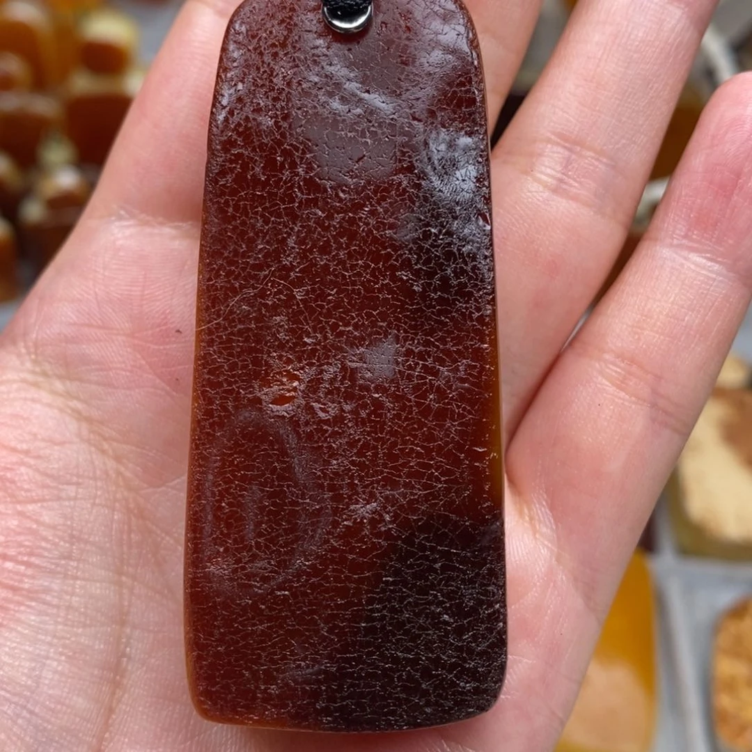未镶嵌琥珀珠宝奇石