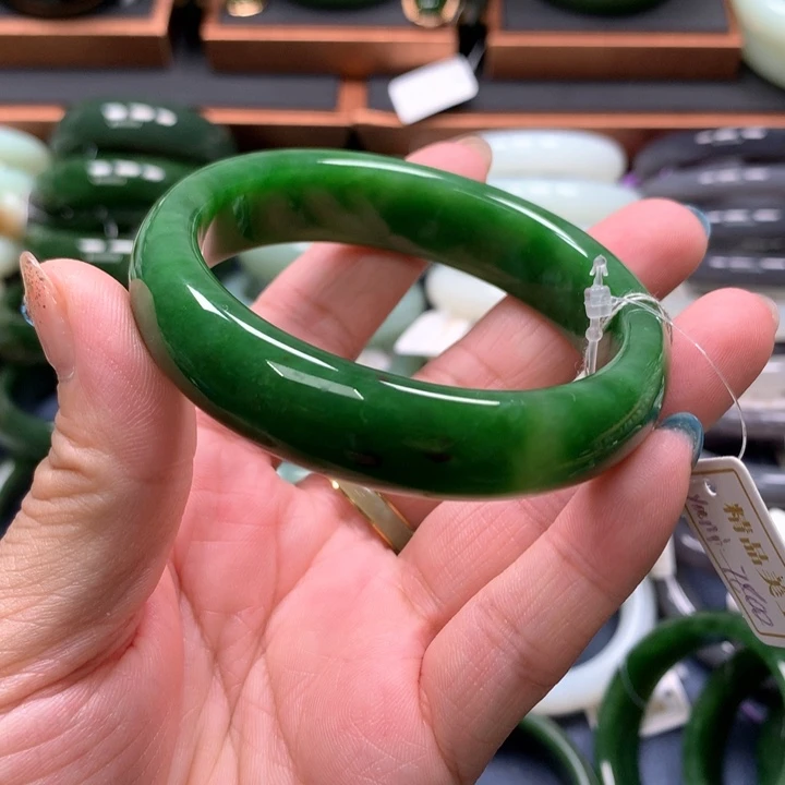 【闪购商品】未镶嵌手镯和田玉（碧玉）24