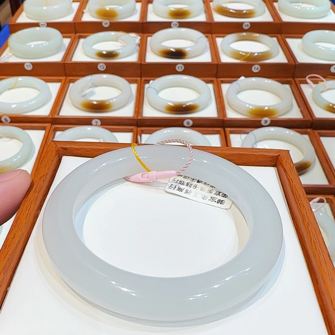 和田玉未镶嵌手镯白月光