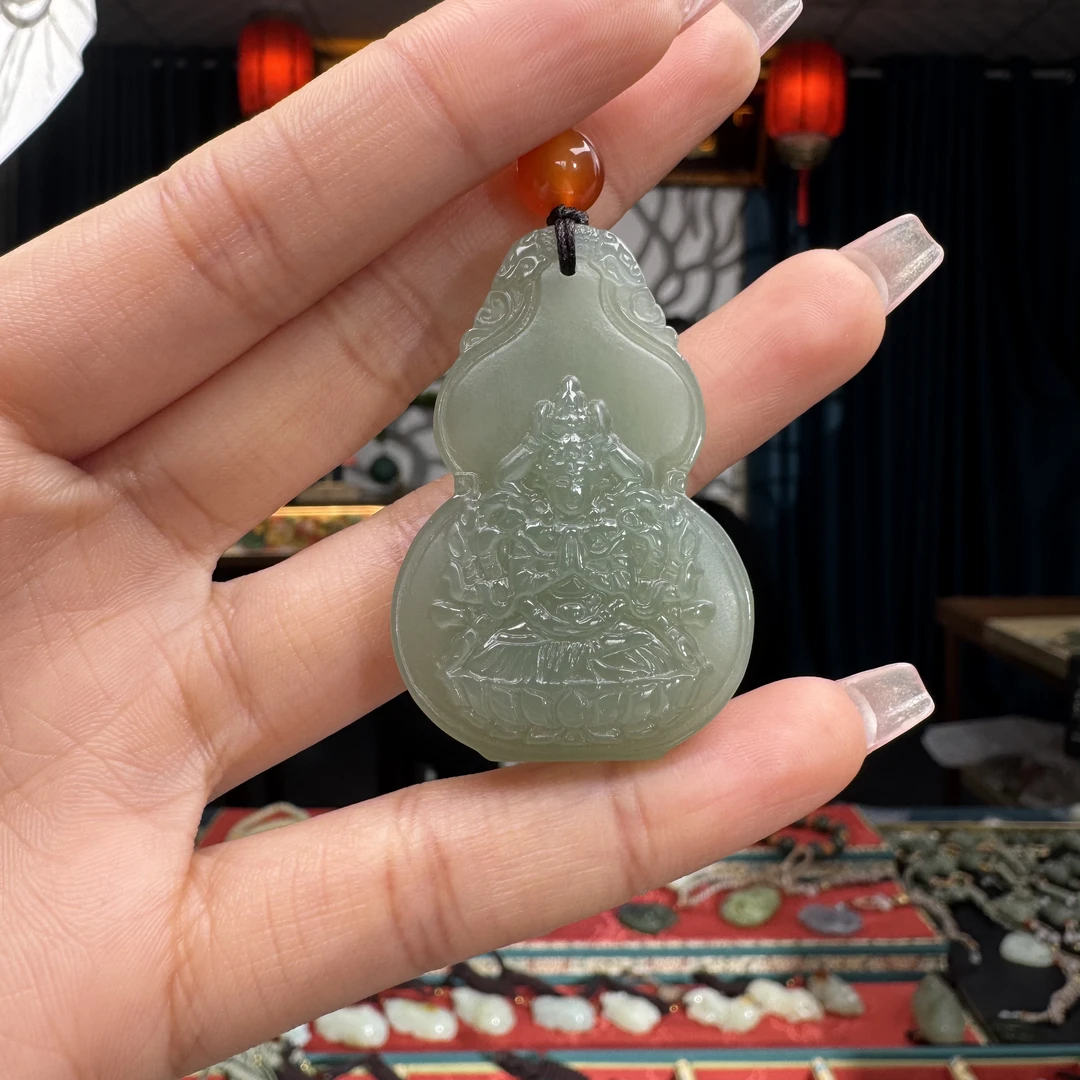 和田玉挂件守护牌福禄千手观音（鼠）