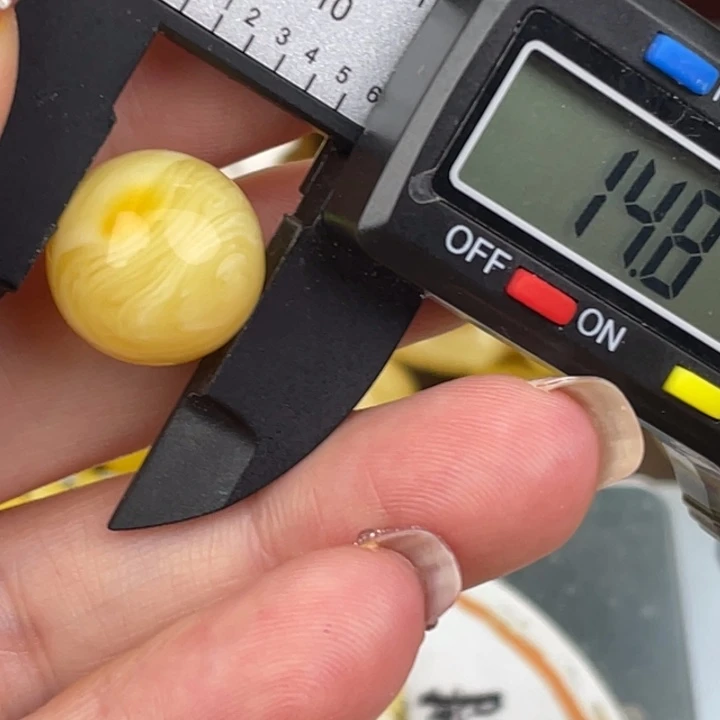 琥珀未镶嵌裸石457