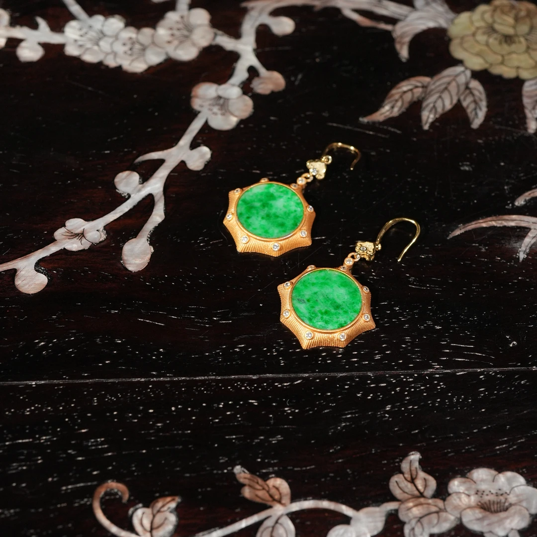 2.12香港王老板-翡翠镶嵌耳饰5y179