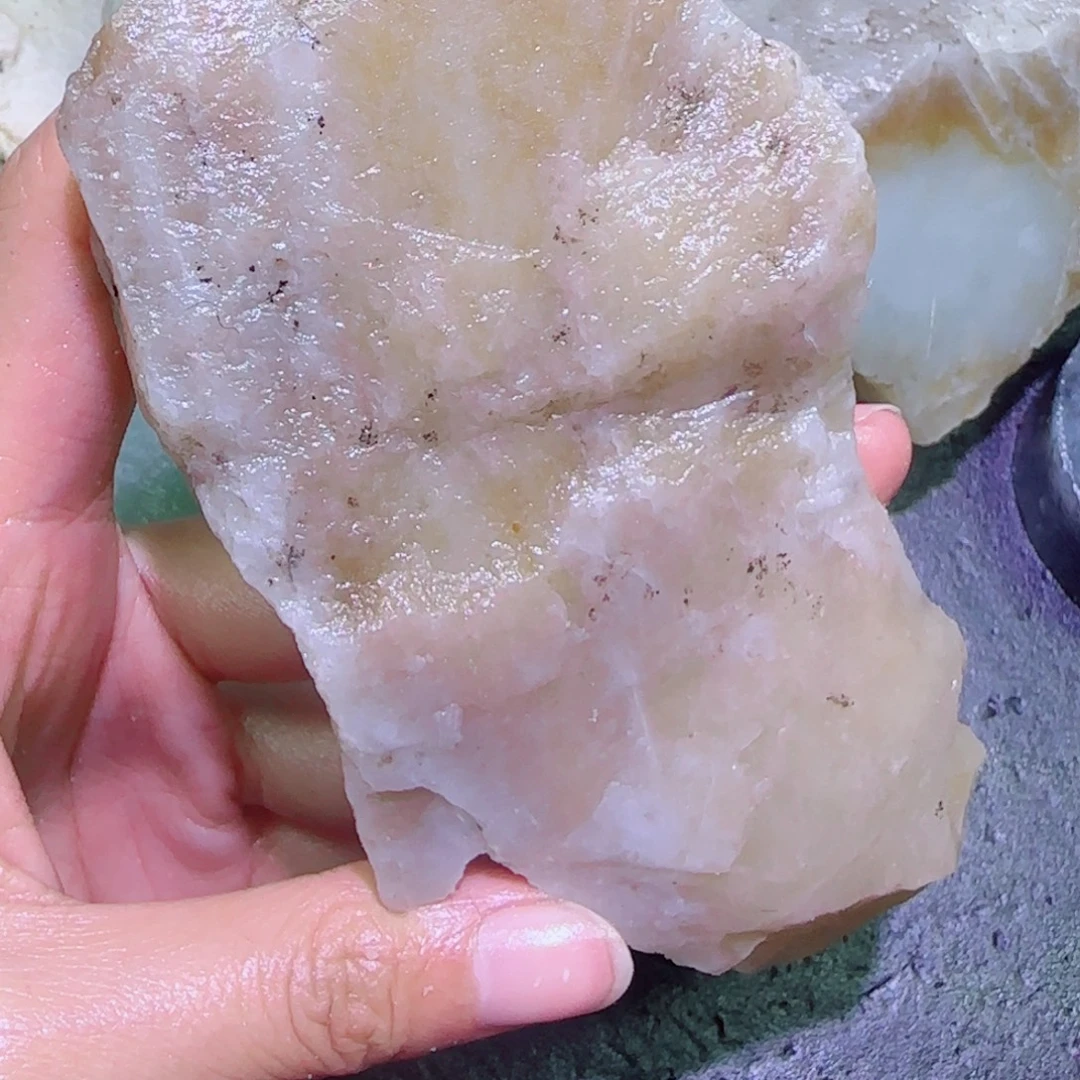 和田玉未镶嵌珠宝半成品