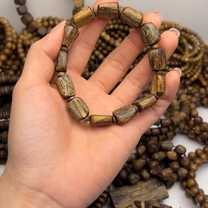 沉香沉香碎屑种植奇楠高结油树心10.7克（19-20手围）