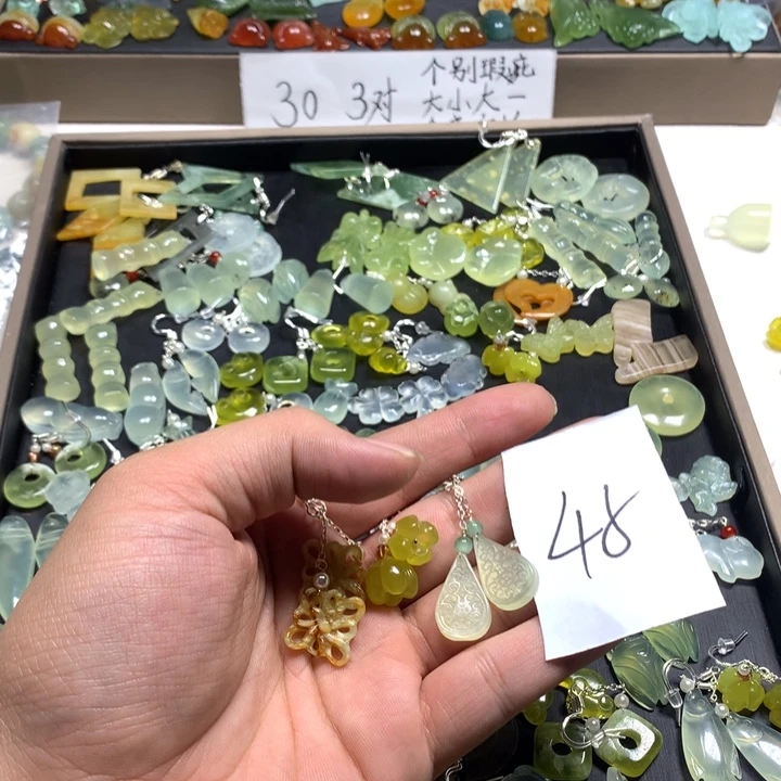 瑶***清蛇纹石玉合金发饰