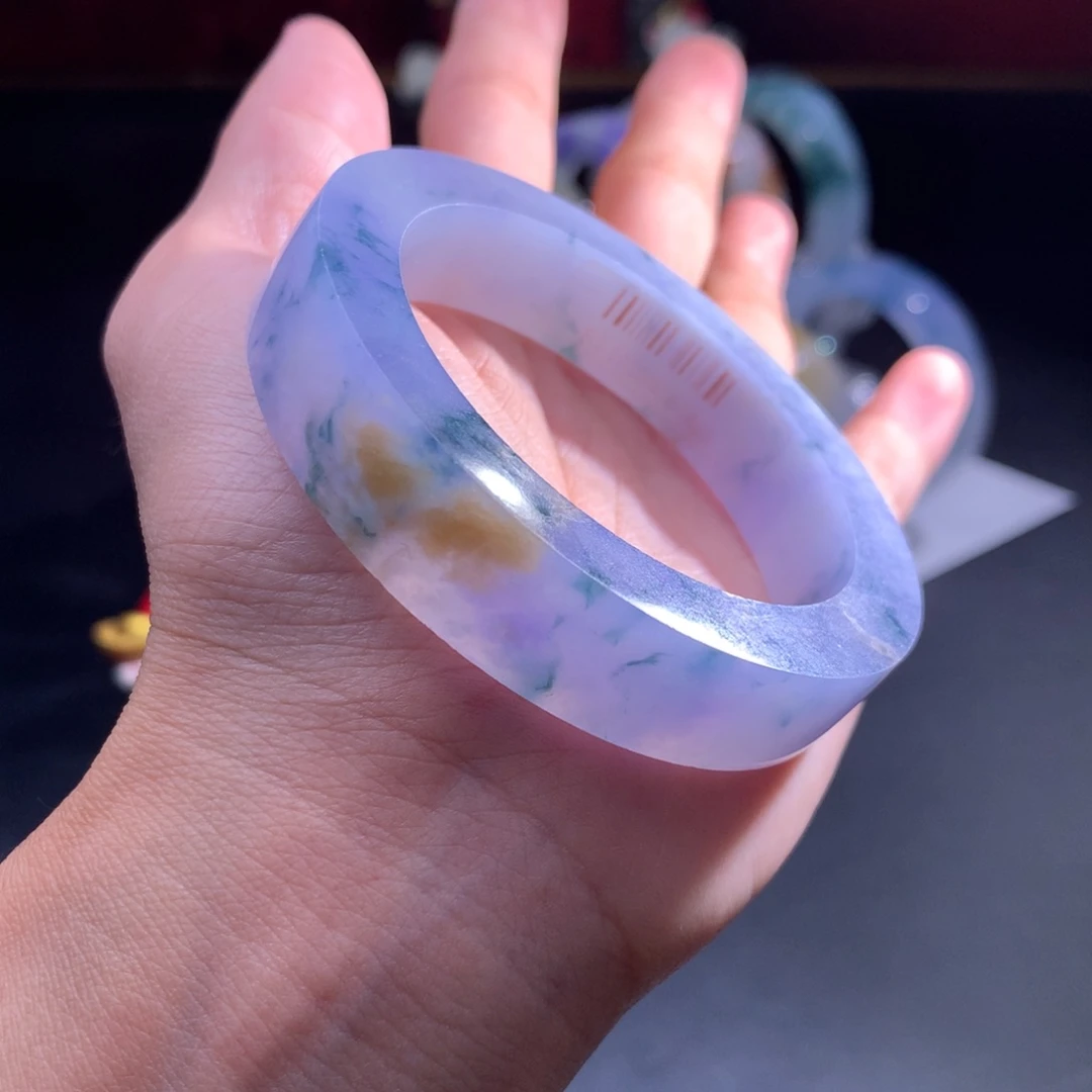 定制翡翠未镶嵌翡翠手镯