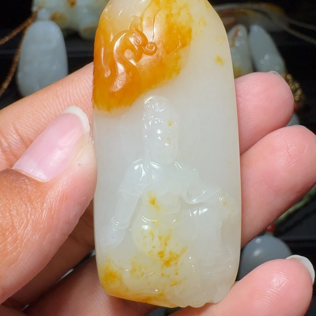 心***币和田玉未镶嵌颈饰