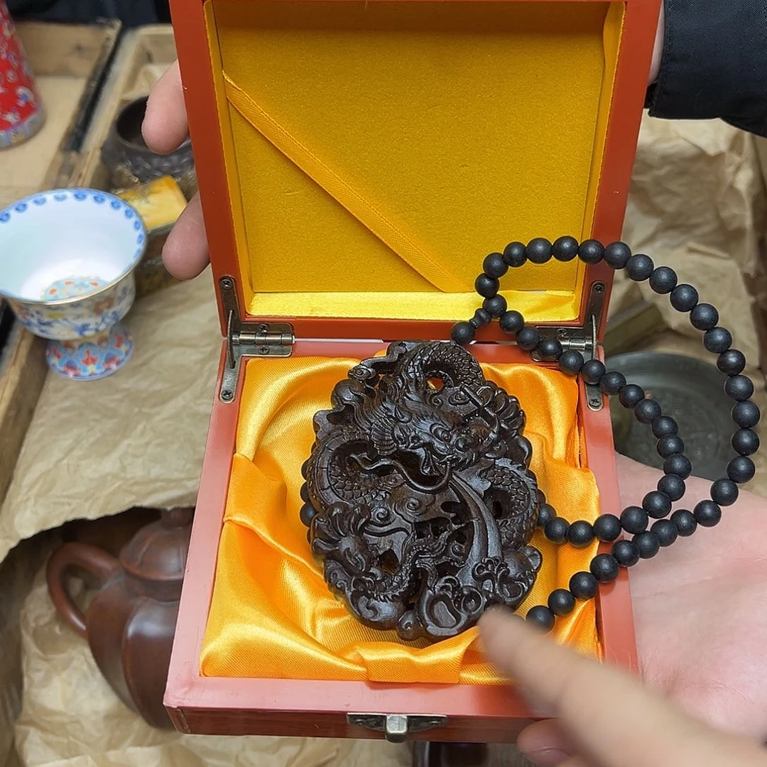 大叶紫檀（黑酸枝木类）