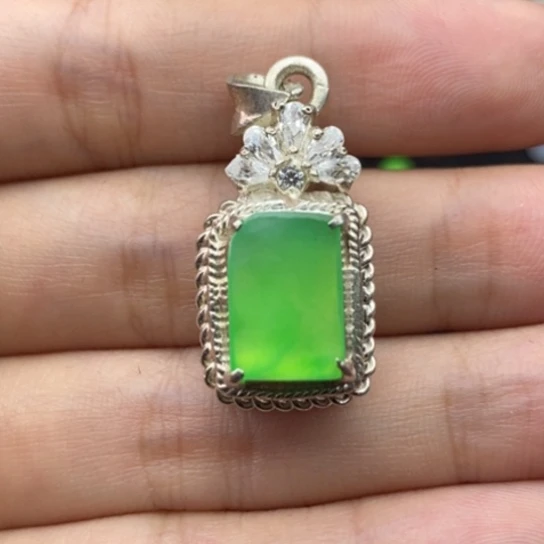 定制翡翠未镶嵌甜绿无事牌