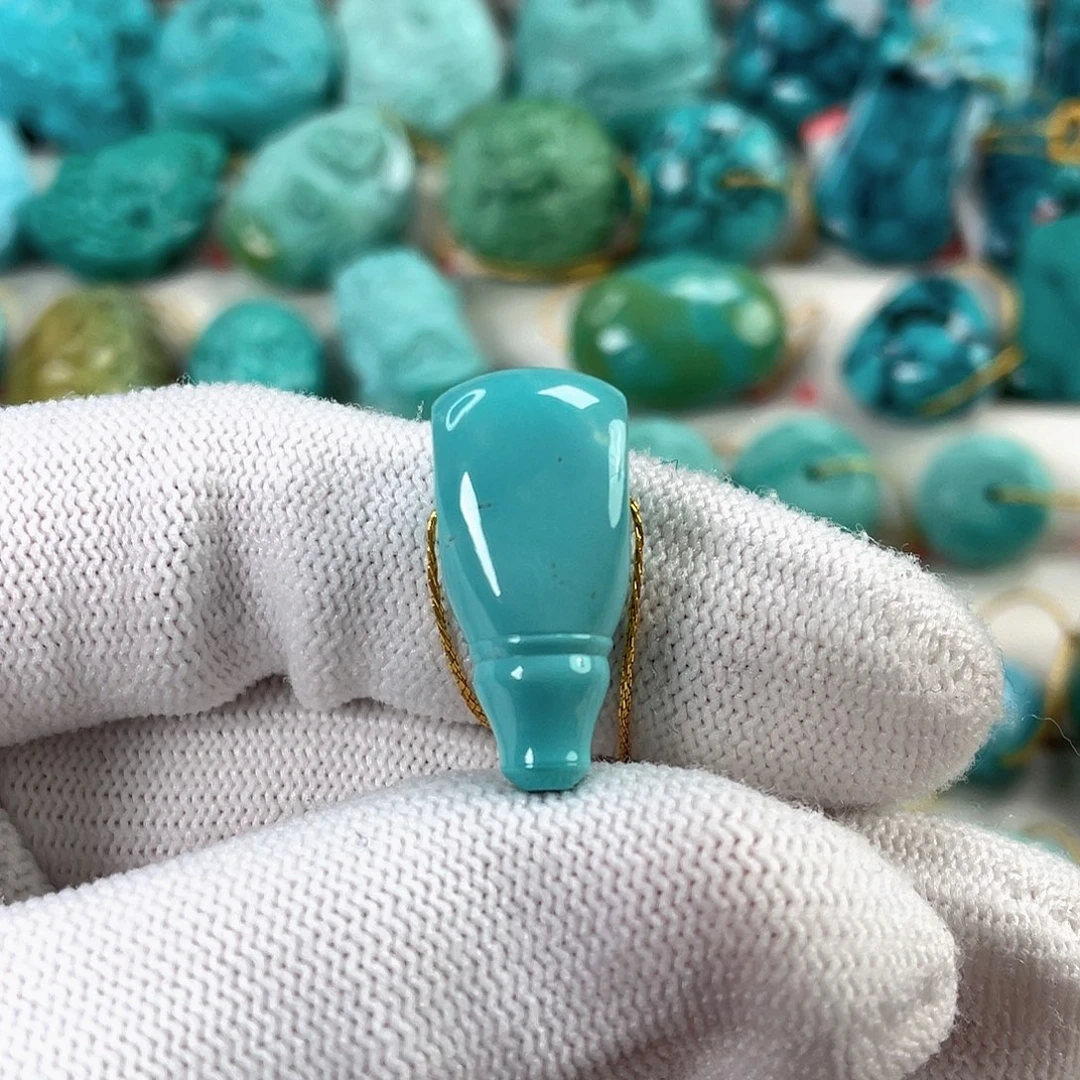 绿松石未镶嵌挂件