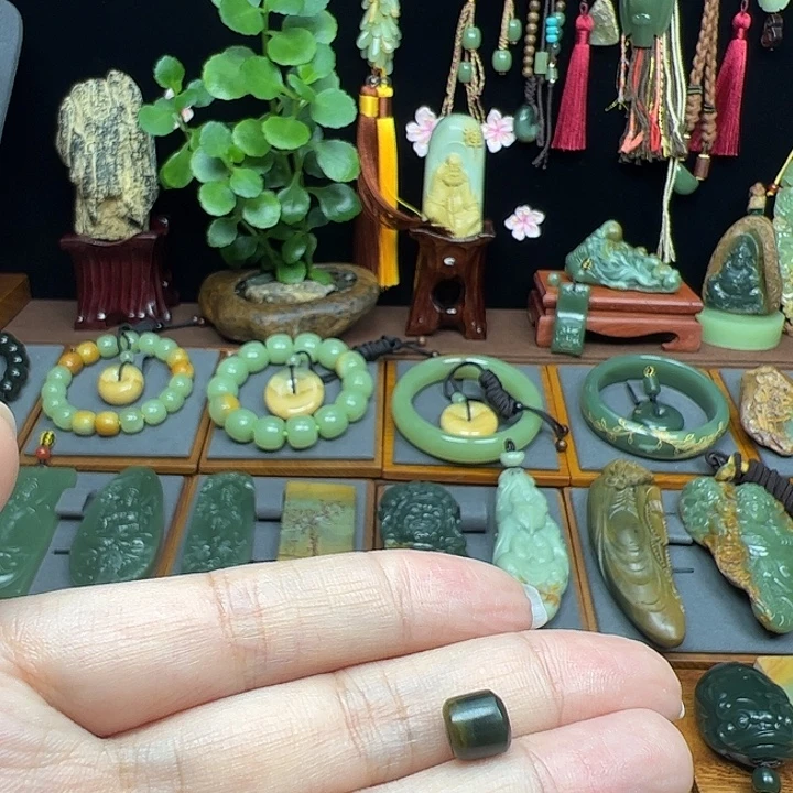 佐***6岫岩河磨玉（透闪石质玉）未镶嵌手链